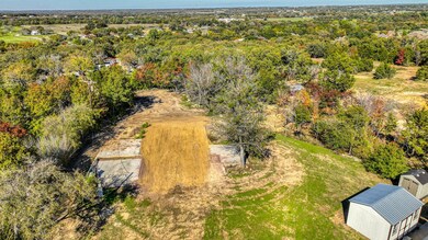 2380 Marilyn St, Weatherford, TX 76085 - photo 4