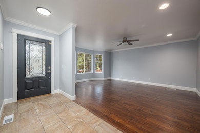 29-web-or-mls-11-4-25 530 NE Majesty Lan