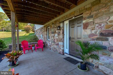 642 Bergeys Mill Rd, Schwenksville, PA 19473 - photo 2