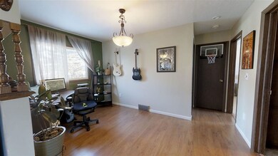 2024 9th St NW, Minot, ND 58703 - photo 5