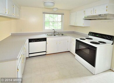 7619 Fallswood Way, Lorton, VA 22079 - photo 7