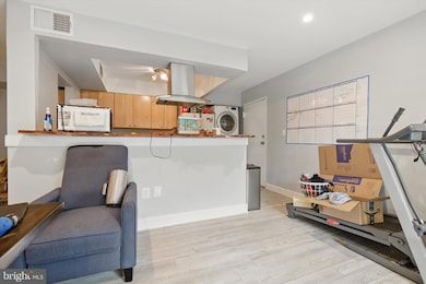 6926 Hanover Pkwy unit 200, Greenbelt, MD 20770 - photo 5