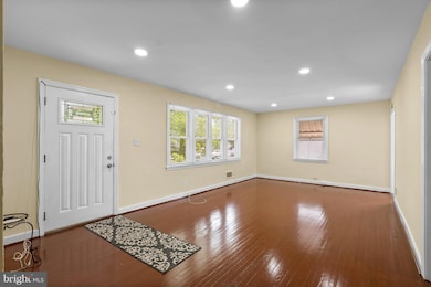 10112 Sutherland Rd, Silver Spring, MD 20901 - photo 5