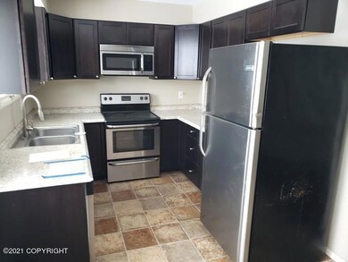 022-102351 Kitchen