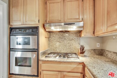 2512 Vanderbilt Ln unit B, Redondo Beach, CA 90278 - photo 2