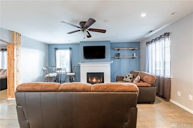 16491 Greenbrier St SE, Yelm, WA 98597 - photo 3