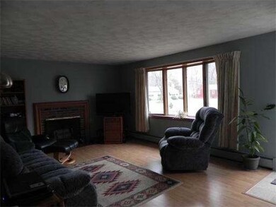 75 Simpson Cir, Agawam, MA 01001 - photo 3