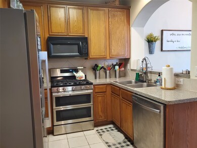 15838 Collinsville Dr, Tomball, TX 77377 - photo 7