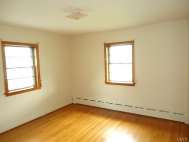 846 5th St, Whitehall, PA 18052 - photo 5