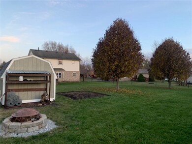 430 Park Forest Dr E, Whiteland, IN 46184 - photo 3
