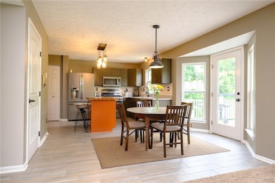 Meals will be a breeze in this updated kitchen boa