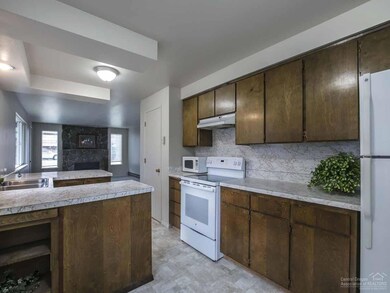 830 NW 12th St, Bend, OR 97701 - photo 7