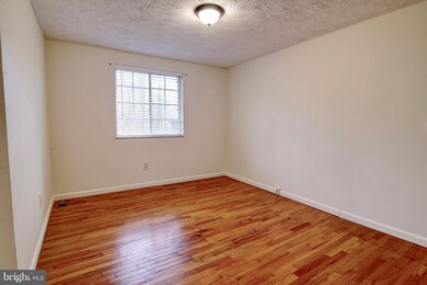 11501 Ivy Bush Ct, Reston, VA 20191 - photo 6