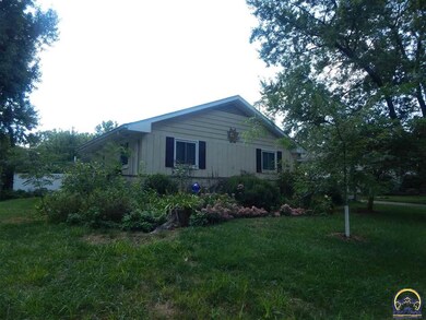 1631 SW 28th St, Topeka, KS 66611 - photo 4