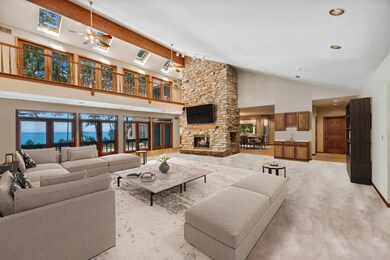 03_16624WestwayDr_1_LivingRoom_HiRes