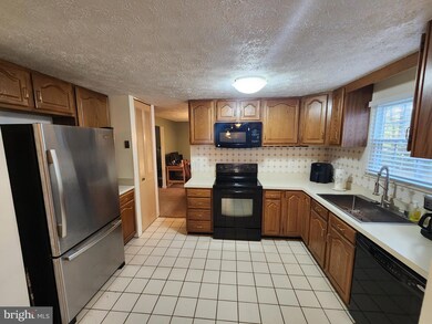 7040 Macbeth Way, Sykesville, MD 21784 - photo 7