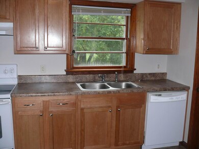 New kitchen countertop & cabinets
