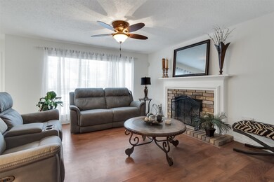 2724 Holly Springs Dr, Pearland, TX 77584 - photo 7