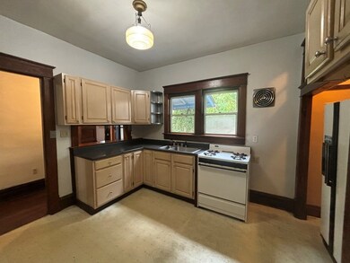 411 6th Ave, Hinton, WV 25951 - photo 7