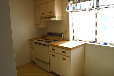 43 Pomeworth St unit 41, Stoneham, MA 02180 - photo 5