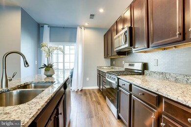 9258 Kos Ln, Manassas, VA 20111 - photo 6