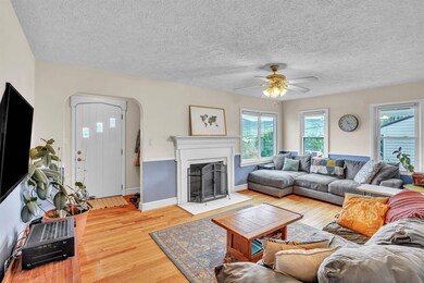 715 Randolph Ave, Pulaski, VA 24301 - photo 5