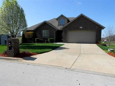 611 N Althea Ave, Nixa, MO 65714 - photo 2
