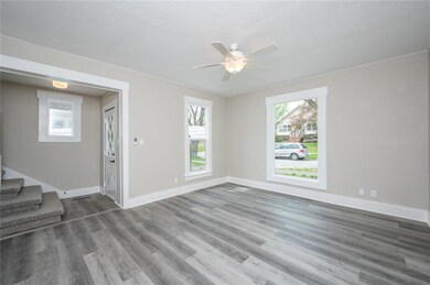 3223 3rd St, Des Moines, IA 50313 - photo 4