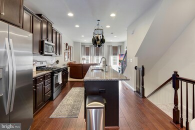 8122 Hollow Ct, Severn, MD 21144 - photo 5