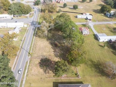 209 W Milton Ave, Milton, LA 70558 - photo 6