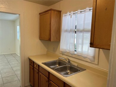 1438 19th St, Sarasota, FL 34234 - photo 7