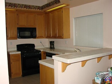 3164 Sedona Ave, Rosamond, CA 93560 - photo 2