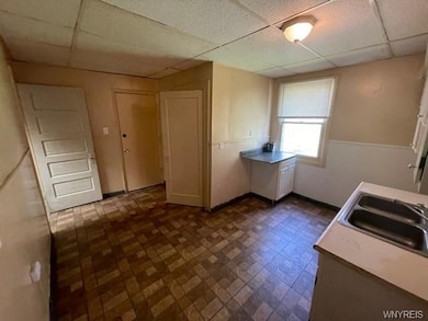 2734 Orleans Ave, Niagara Falls, NY 14303 - photo 3