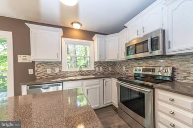 6511 Forest Grove Dr, Fredericksburg, VA 22407 - photo 4