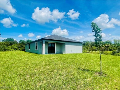 8031 Buttercup Cir, Port Labelle, FL 33935 - photo 4