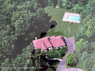 18 Oakcrest Ct, Holmdel, NJ 07733 - photo 2