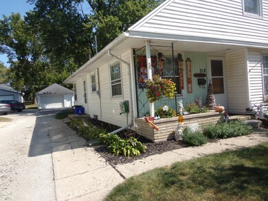 318 N Spruce St, Saint Marys, OH 45885 - photo 3