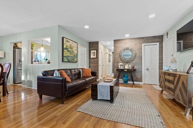 334 E Huntington Ln, Elmhurst, IL 60126 - photo 5