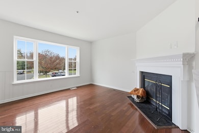 3320 Princess Stephanie Ct, District Heights, MD 20747 - photo 3