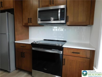 1513 Maple St unit 201, Bethlehem, PA 18017 - photo 6