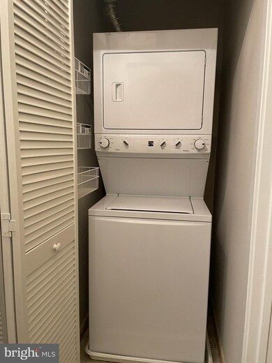 1506 Summerchase Ct, Reston, VA 20194 - photo 2