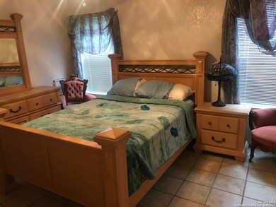 22203 Cielo Vista unit 3, San Antonio, TX 78255 - photo 6