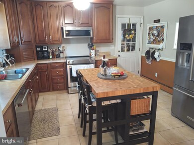 5900 Huntingdon Cir, Harrisburg, PA 17111 - photo 5