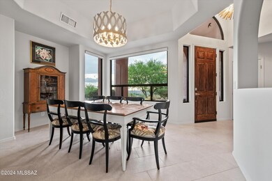 10-Dining Room