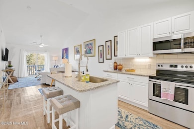 606 W Brown St unit K, Southport, NC 28461 - photo 6