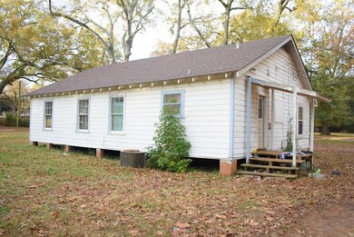 821 Lock St, Nacogdoches, TX 75964 - photo 4