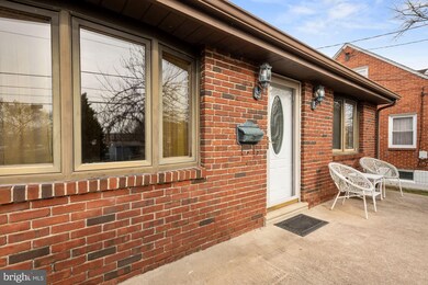 755 Beech Ave, Glenolden, PA 19036 - photo 2