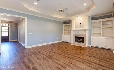 Gas Log F/P,Built Ins and LVP Floors
