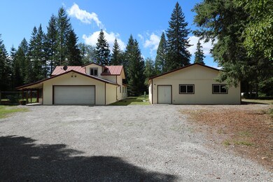 House & Guest House/Shop
