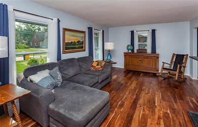 2908 46th St, Des Moines, IA 50310 - photo 6